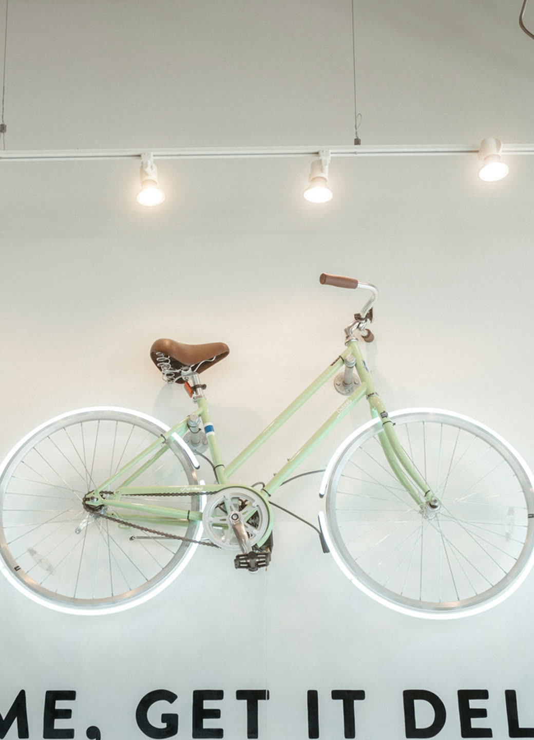 What makes Viarah special: delivery tracking that’s safe to share and built for real deliverables